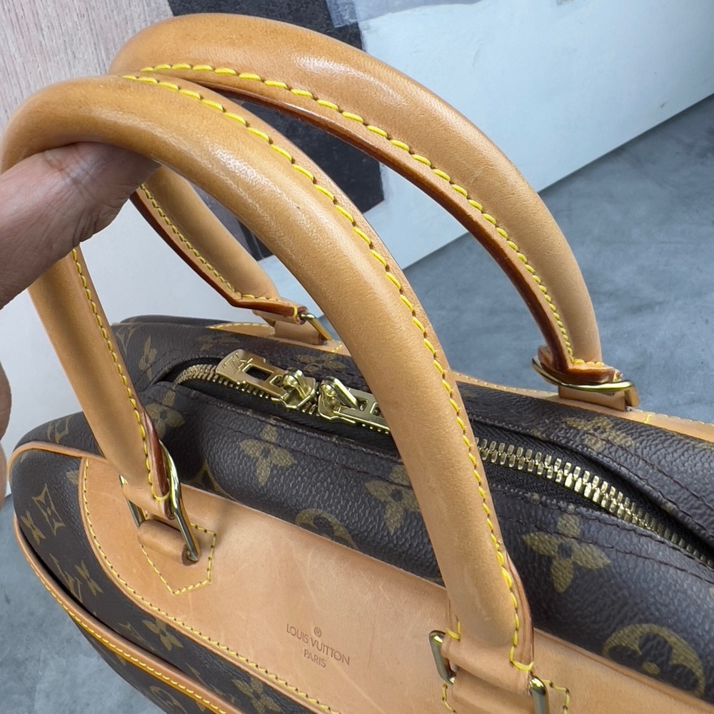🌵Authentic Louis Vuitton Deauville Monogram🌵 - Picture 14 of 17